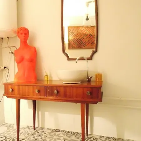 Casa Da Velha *